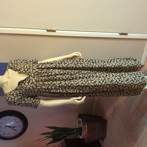 Unleash Your Inner Free Spirit with Our Vintage Romantic Floral Dress